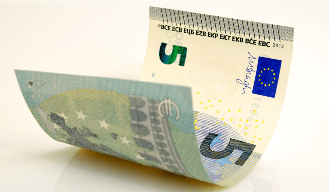 cash and tipping etiquette in italy for tourists